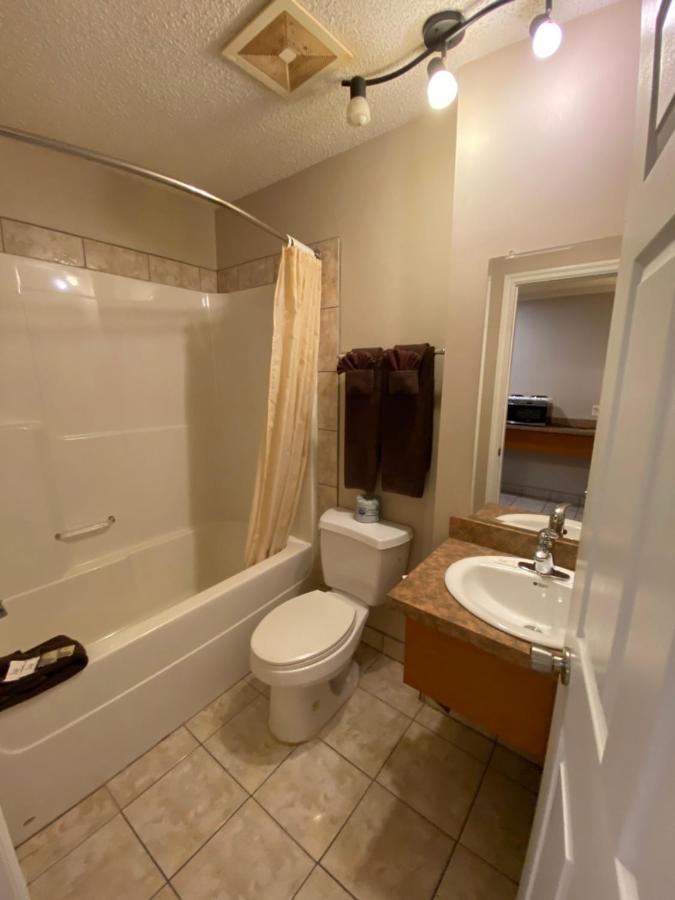 Aspen Motor Inn Drayton Valley ภายนอก รูปภาพ